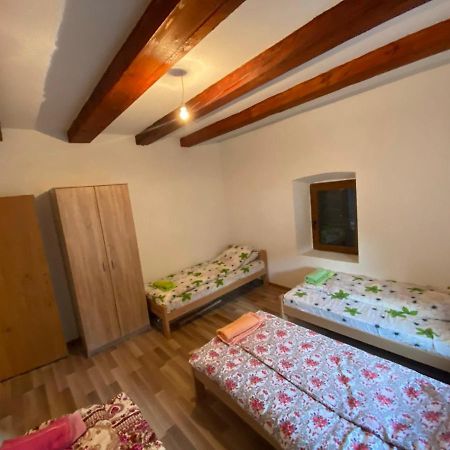 Shpija E Gjyshit Vuthaj Hotel Gusinje Bagian luar foto