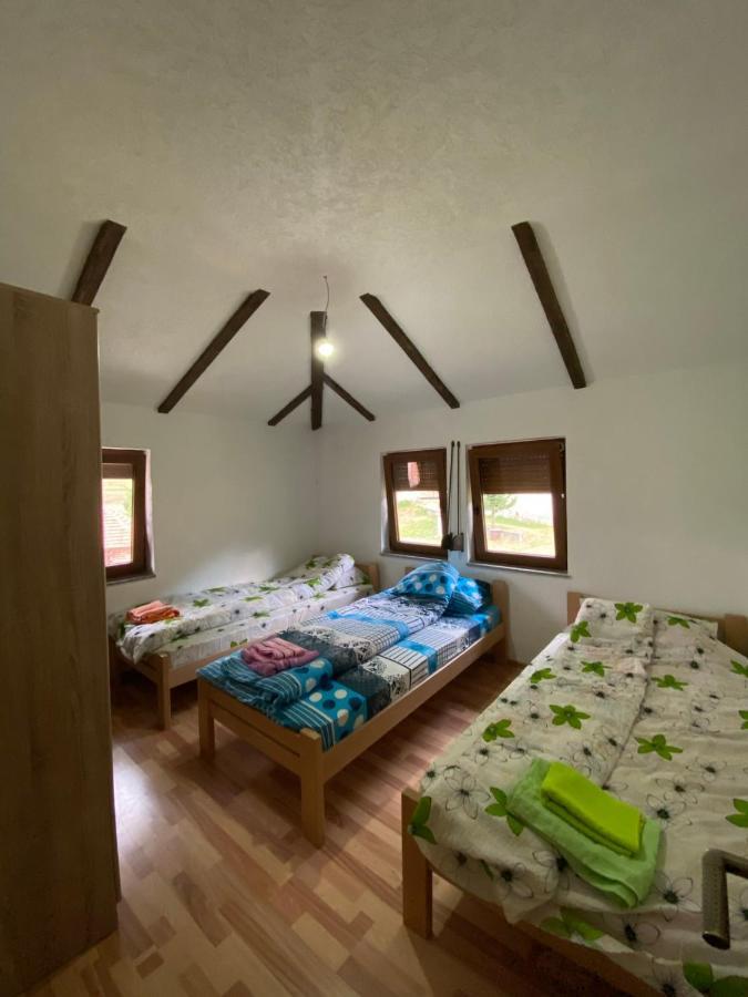 Shpija E Gjyshit Vuthaj Hotel Gusinje Bagian luar foto