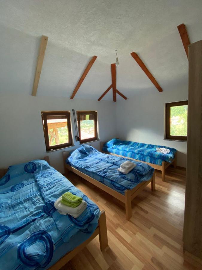 Shpija E Gjyshit Vuthaj Hotel Gusinje Bagian luar foto