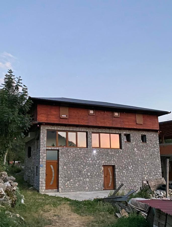 Shpija E Gjyshit Vuthaj Hotel Gusinje Bagian luar foto