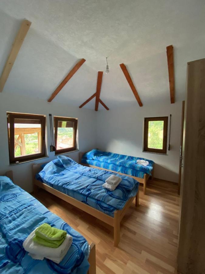 Shpija E Gjyshit Vuthaj Hotel Gusinje Bagian luar foto